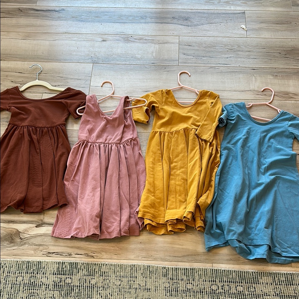 Alice and Ames size 6 Dresses